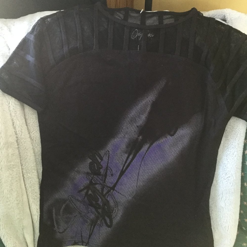 NWT Oxygen T-shirt  black with purple mesh at the top area size small